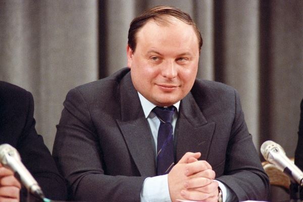 Обобрали до нитки: 11 июня 1992 года в России была принята программа ваучерной приватизации